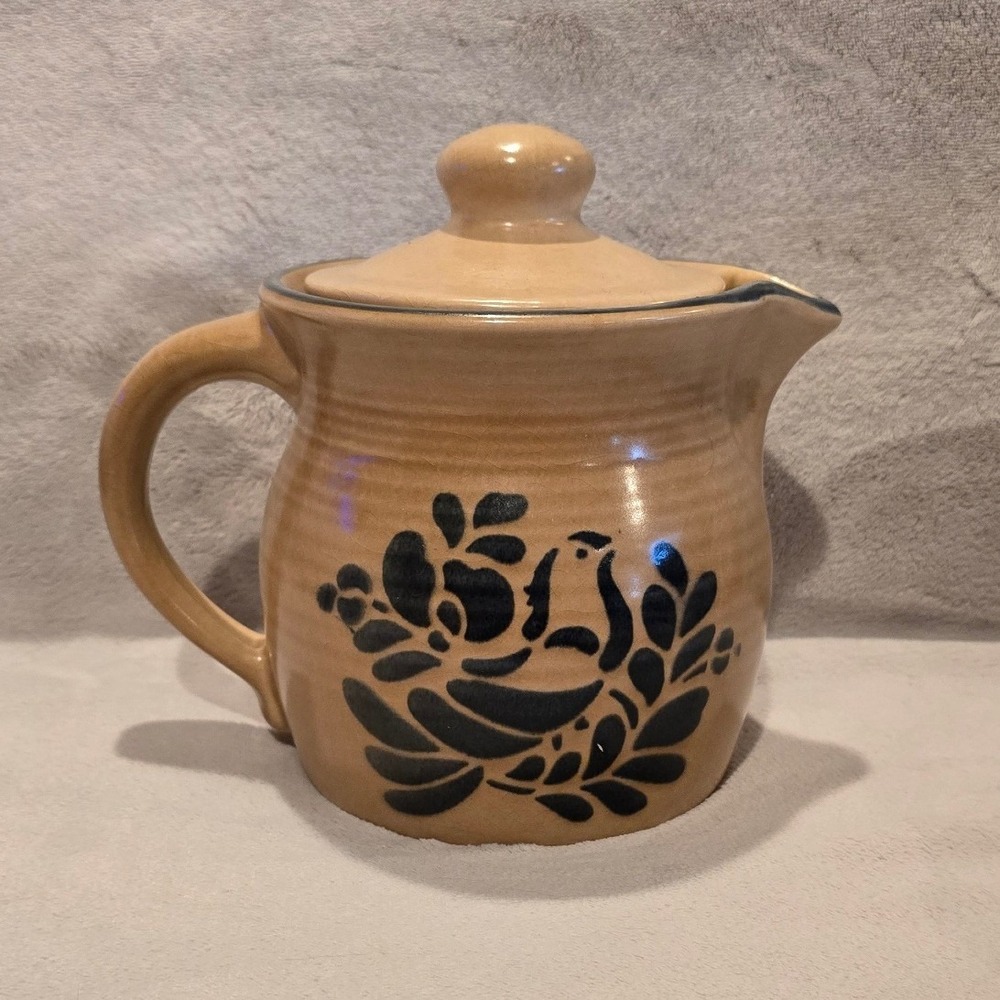 Pfaltzgraff Village Stoneware Teapot with Lid 40 oz Tan Brown Folk Art 550 USA